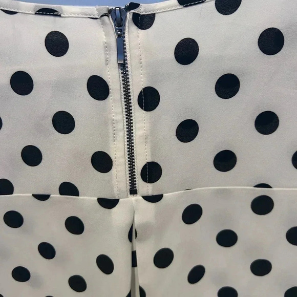 MAURICES size small blouse. New with tags! - Picture 2 of 5